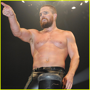 XWA 88 (Season Premiere) Stephen-amell-shirtless-wrestling-match2