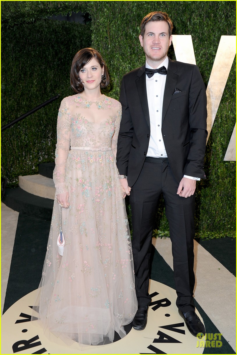 Vanity Fair Oscars Party 2013 Zooey-deschanel-jamie-linden-vanity-fair-oscars-party-2013-03