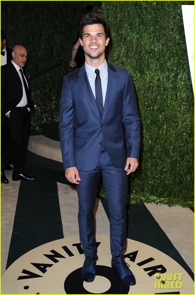 Vanity Fair Oscars Party 2013 Taylor-lautner-vanity-fair-oscars-party-2013-03