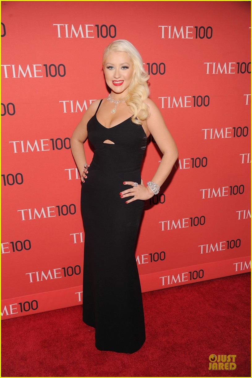 Christina Aguilera cantará en la Time 100 Gala, 23 de Abril  - Página 3 Christina-aguilera-miguel-time-100-gala-2013-red-carpet-01