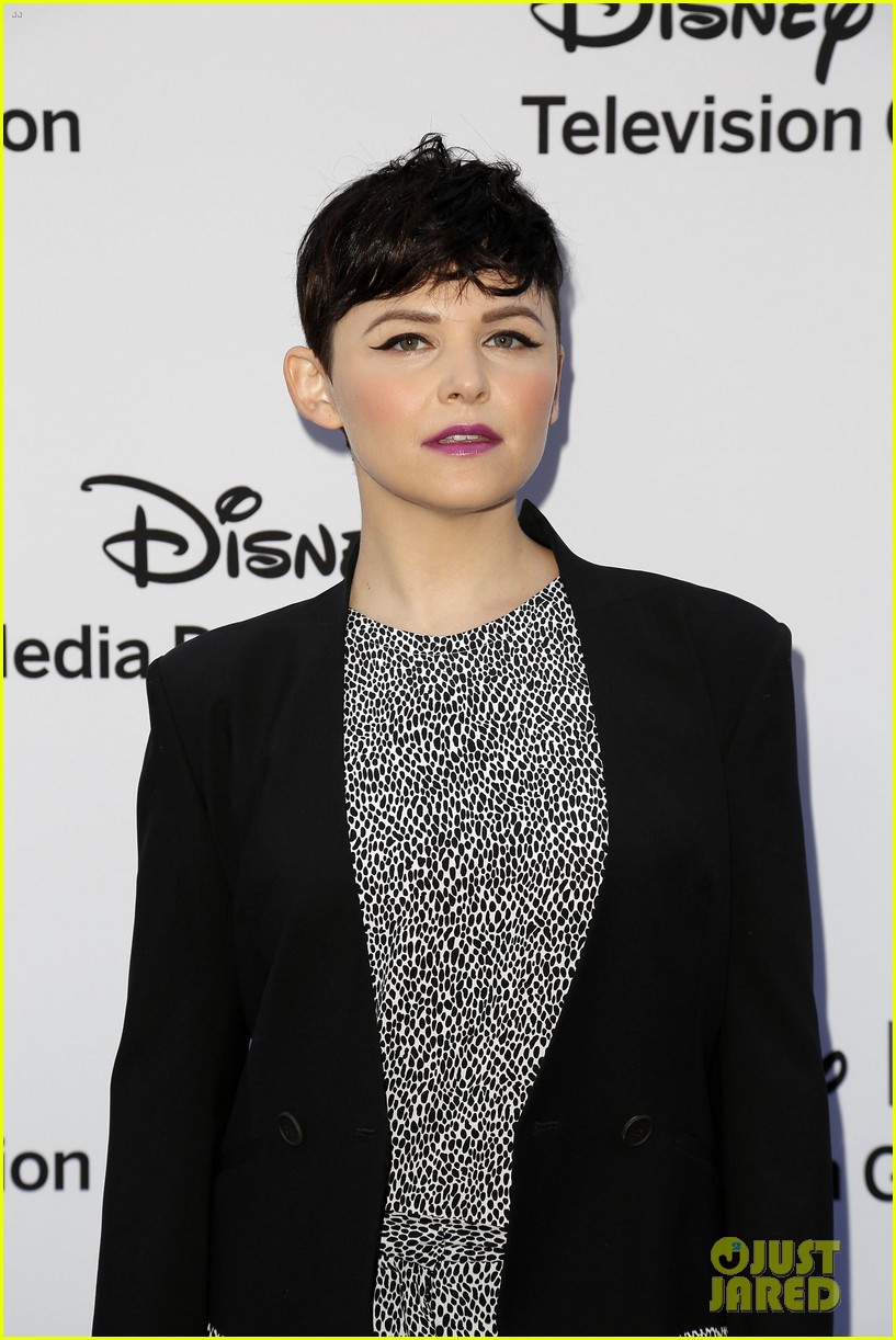 Ginnifer Goodwin, Josh Dallas y Emilie de Ravin en el Disney International Upfront Ginnifer-goodwin-josh-dallas-disney-international-upfronts-11