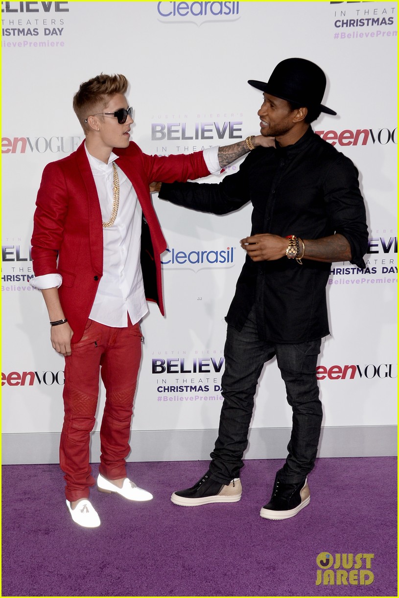 ¿Cuánto mide Usher Raymond? - Altura - Real height Justin-bieber-believe-premiere-with-usher-scooter-braun-05