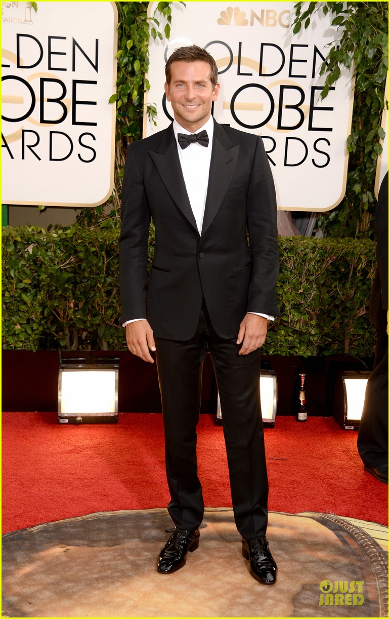 2014 Golden Globes Awards Bradley-cooper-golden-globes-2014-red-carpet-03