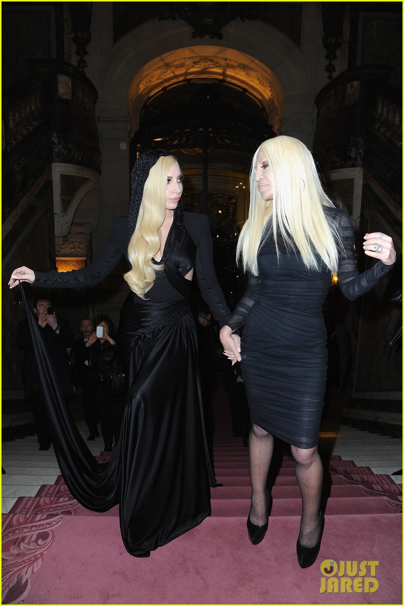 Lady Gaga Front Row for "Atelier Versace" Paris Show. Lady-gaga-front-row-at-atelier-versace-paris-show-03
