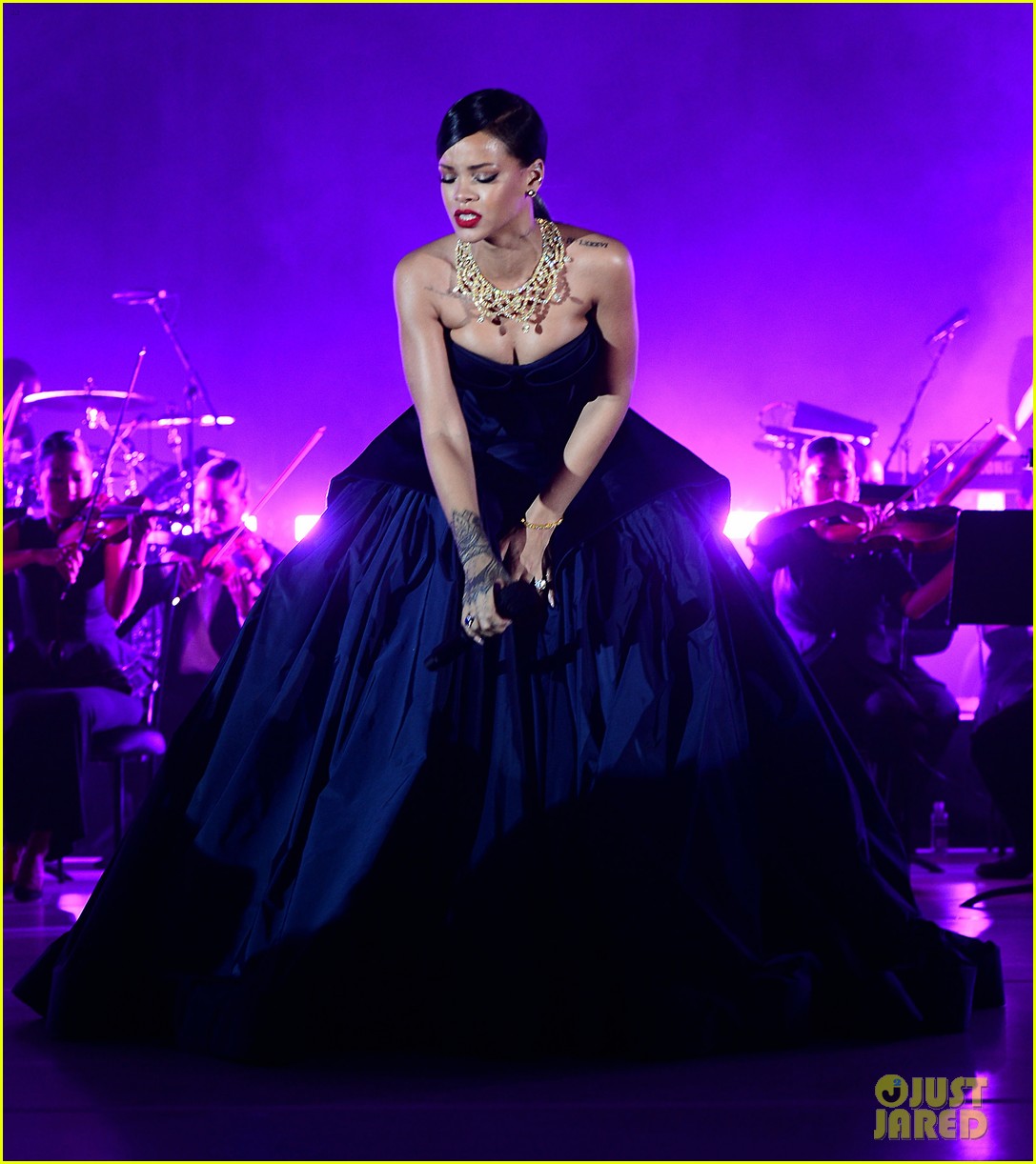 Rihanna at The Diamond Ball 2014. Rihanna-performs-medley-of-her-hits-at-first-ever-diamond-ball-03