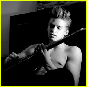 Faith Cody-simpson-shirtless-in-awake-all-night-video