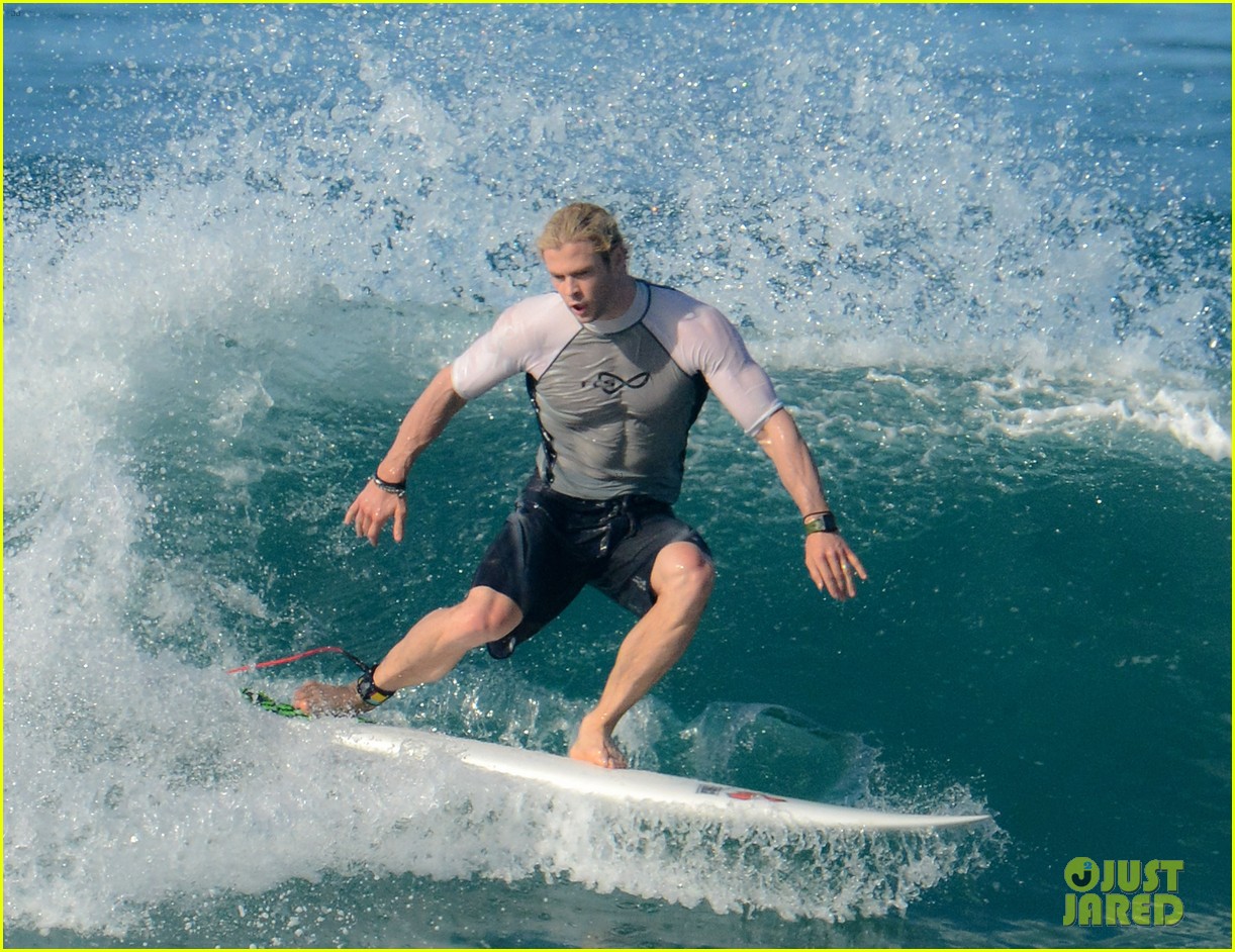 Chris & Liam Hemsworth Surfing! Chris-liam-hemsworth-shirtless-surfing-duo-02