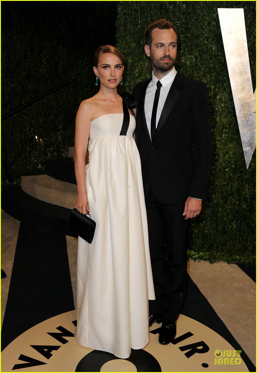 Vanity Fair Oscars Party 2013 Natalie-portman-benjamin-millipied-vanity-fair-oscar-party-2013-03