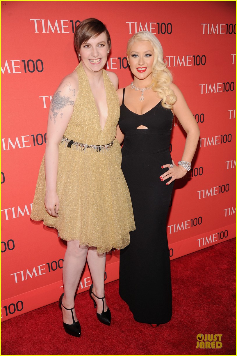 Christina Aguilera cantará en la Time 100 Gala, 23 de Abril  - Página 3 Christina-aguilera-miguel-time-100-gala-2013-red-carpet-07