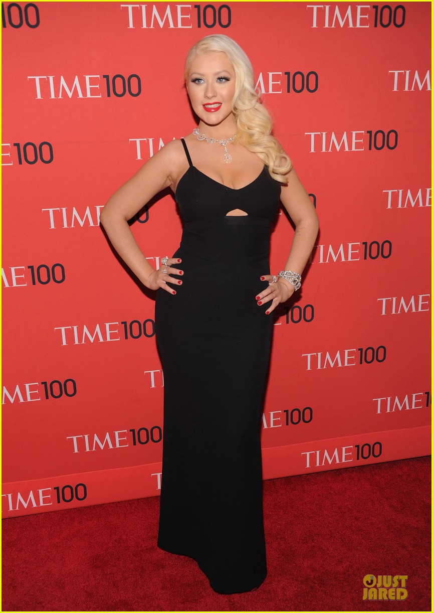 Christina Aguilera cantará en la Time 100 Gala, 23 de Abril  - Página 3 Christina-aguilera-miguel-time-100-gala-2013-red-carpet-10