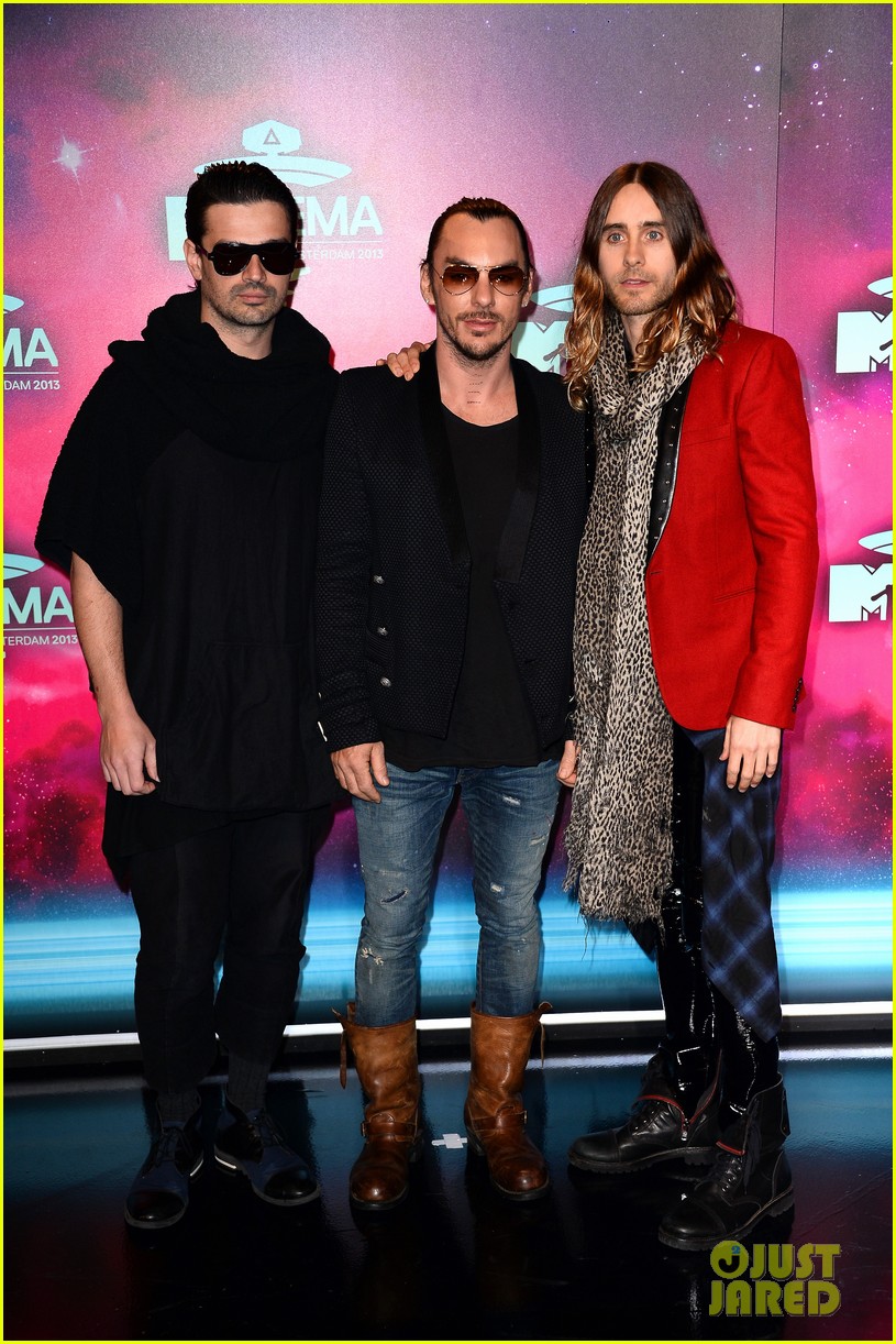 [MTV EUROPE MUSIC AWARD'S 2013] Jared-leto-30-seconds-to-mars-mtv-ema-2013-red-carpet-02