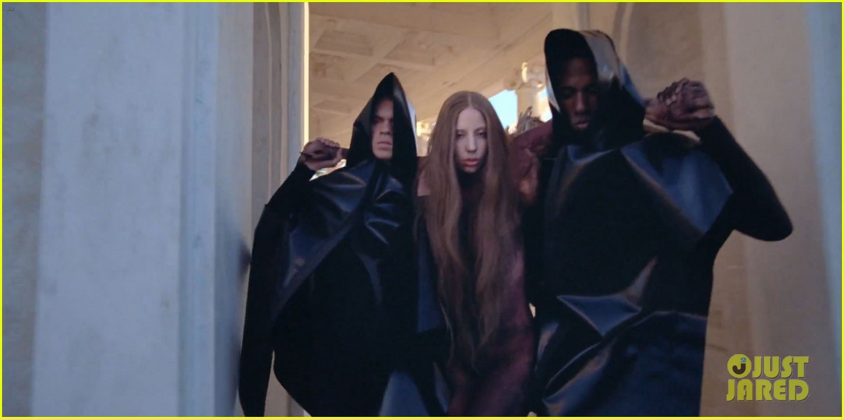 Análisis del vídeo Lady Gaga - G.U.Y. - An ARTPOP Film Lady-gaga-guy-video-stills-09