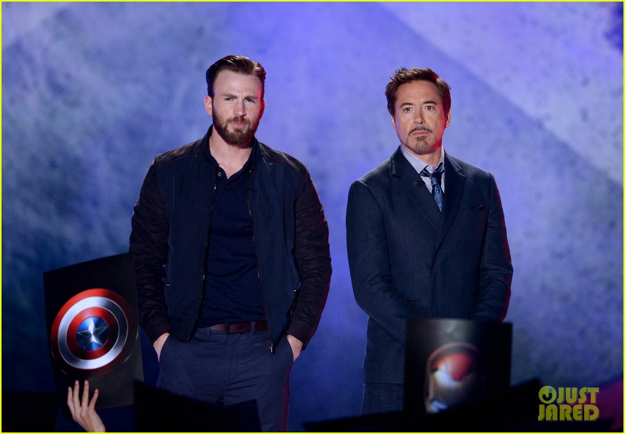 Franchise Marvel/Disney #3 - Page 20 Robert-downey-jr-chris-evans-thumb-war-04