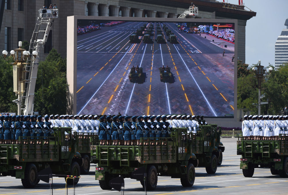 parade militaire dans le monde - Page 2 1017944740