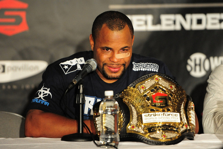 Daniel Cormier: ''Ahora nadie quiere pelear con Jon Jones, pero yo lo haría." 20120519_kkt_st3_016_extra_large