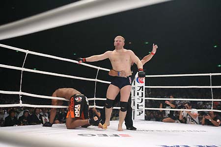 Sergei Kharitonov: I already beat Alistair Overeem and Fabricio Werdum -- do the math  Susumu25_medium