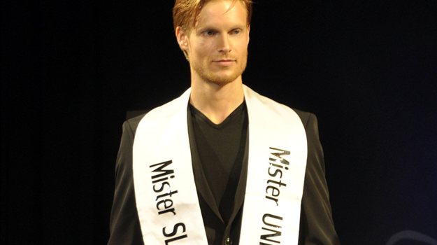 Mister Universe Model 2012. Ảnh tường thật đêm chung kết - Page 4 634449646156501914_miha333