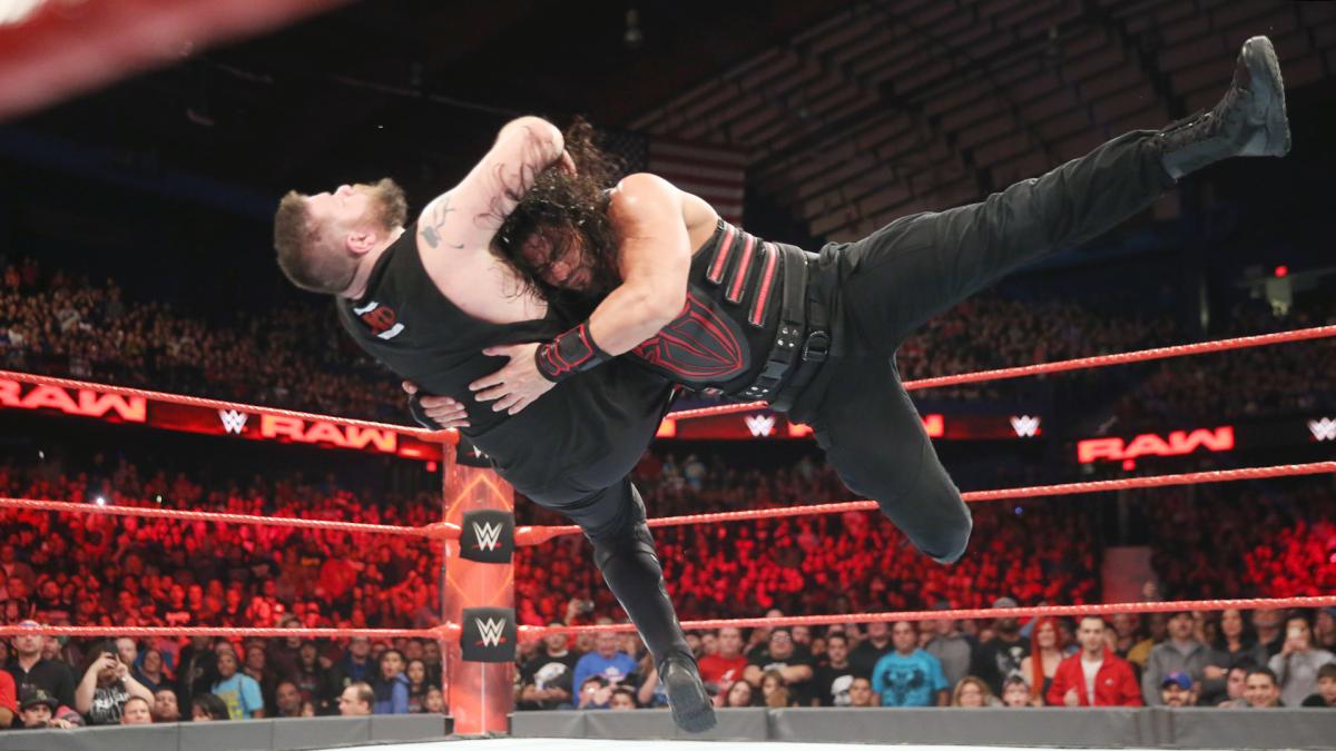 Resultados de Panic Room desde Carolina del Norte Roman-reigns-spear-kevin-owens