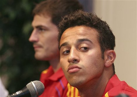 صــور رائـــعه لــ thiago alcantara 4239da4ecc09d1a241f57b58a84f-grande