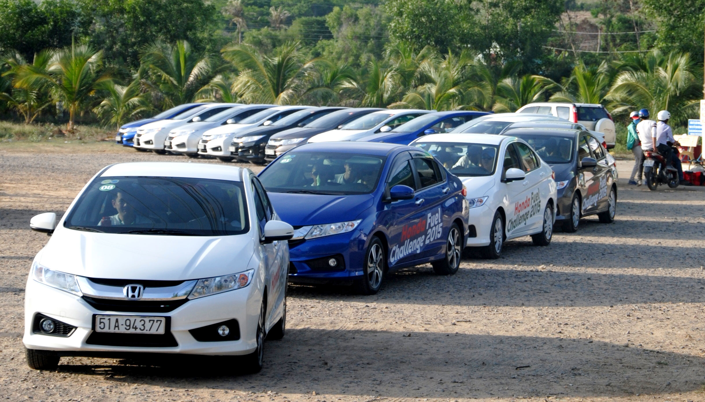 Honda City 2016 tiết kiệm nhiên liệu giá cả hơp lý Hfc%20(2)