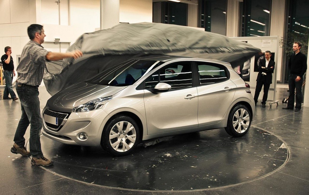 2012 - [Peugeot] 208 - berline [A90/1] - Page 34 Maquette-208