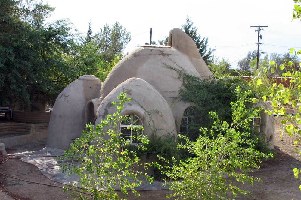 10 Unique Earth Dwellings Almost Anyone Can Afford  EcoDome11