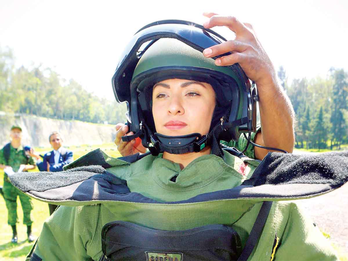 militar - Mujeres en las FFAA Mexicanas. - Página 7 2181340