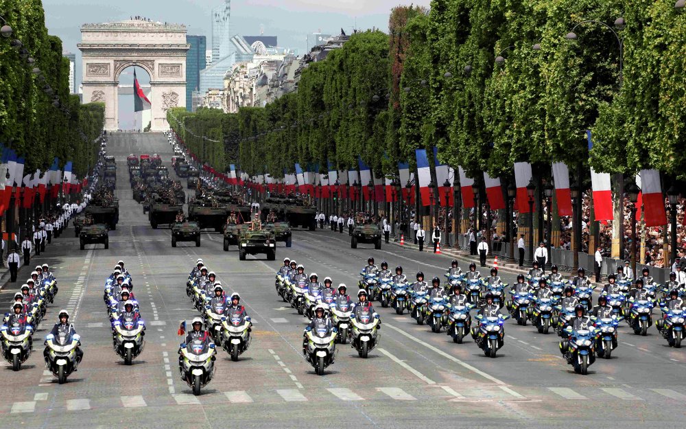 parade militaire dans le monde 1017005725