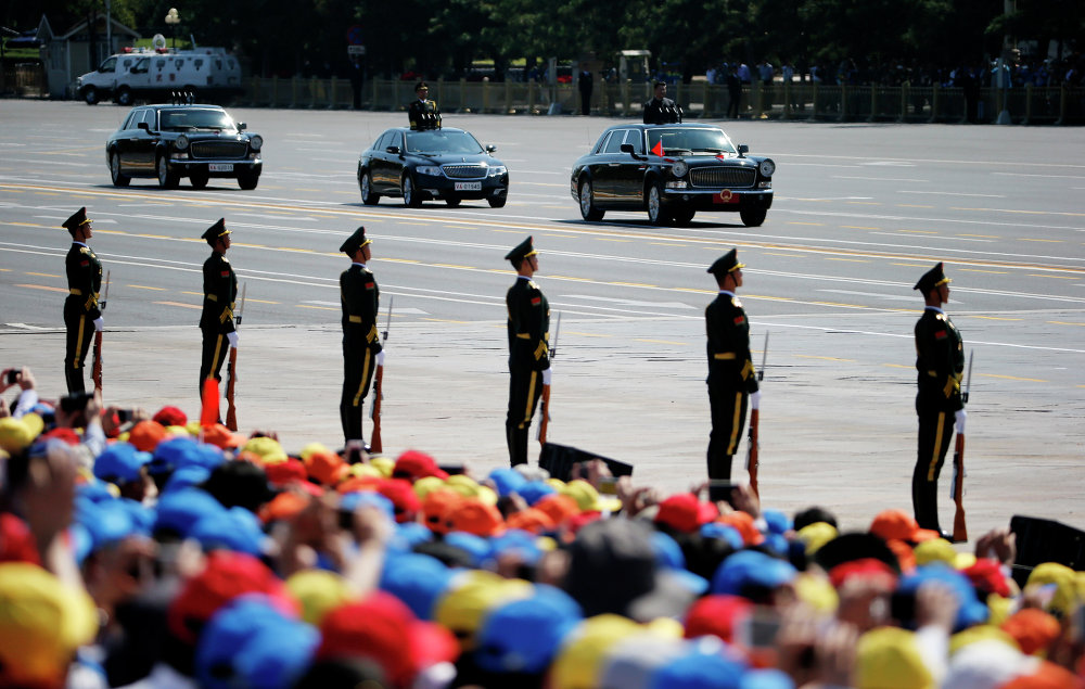 parade militaire dans le monde - Page 2 1017944567