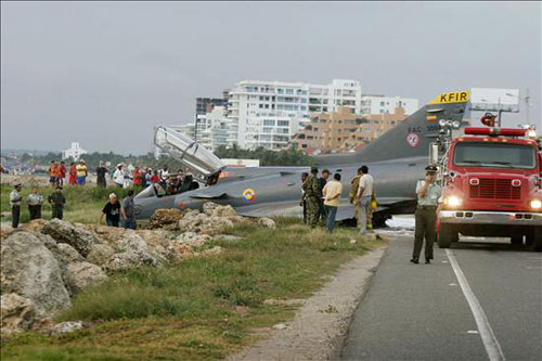 Fuerzas Armadas de Colombia - Página 9 FUERZA-AEREA-COL-ACCIDENTE-CARTAGENA