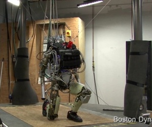 البديل للجندي الأمريكي  10-31-11-petman-boston-dynamics_large_large