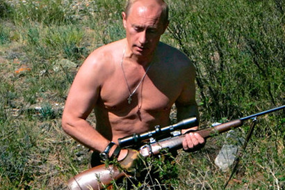 Ecclestone est en Sochi gestando un Gran Premio en Rusia Vladimir-putin-hunting-with-rifle