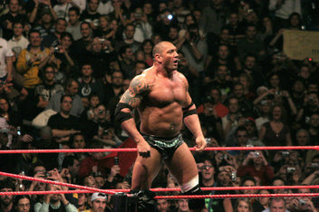 RESULTADOS - WWE Raw desde Liverpool, Inglaterra. 45_batista.1349208464_standard_783.0.0_standard_783.0.0_standard_352.0