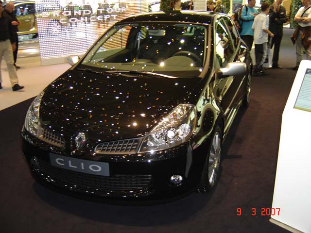 [Renault] Clio RS Luxe Clio%20noir%20avant