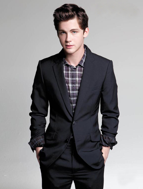 Bal de la Saint Valentin - Page 3 DA-MAN-Logan-Lerman-2