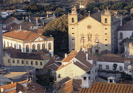 demain soir départ pour deux semaines, au portugal voir ma famille Castelo_branco1