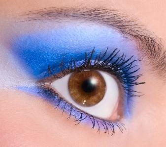 Choosing Eyeshadow colour 83330-337x300-Blueeye