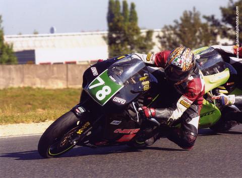 Le post des Aprilia 250RS Carole2-2002