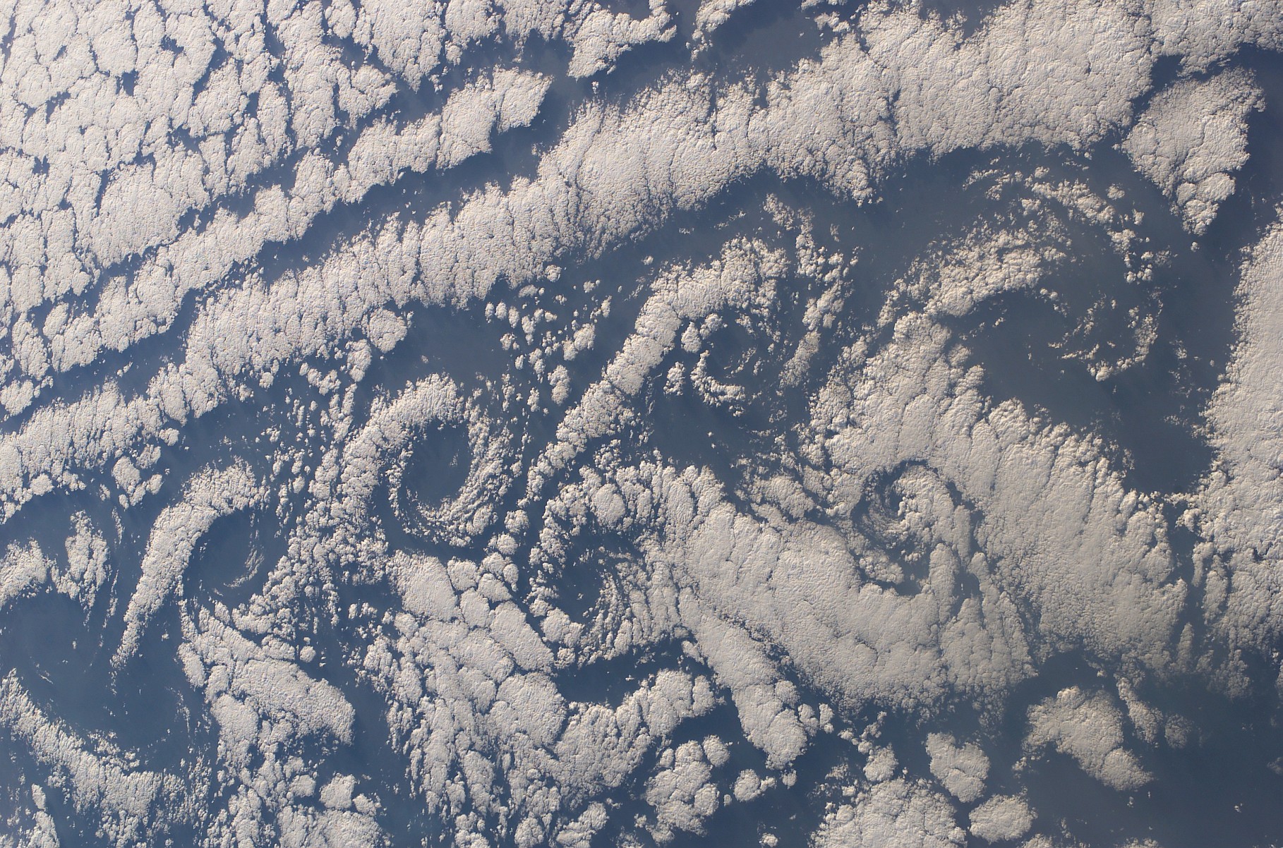 NASA šalje letjelicu do Sunca Gpw-20061021-NASA-STS107-E-5059-Earth-from-space-clouds-von-Karman-vortices-Atlantic-Ocean-20030118-medium