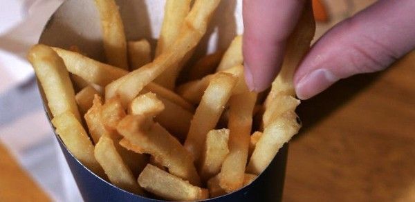 Le pays uni pour prendre la défense de la frite 523ca579