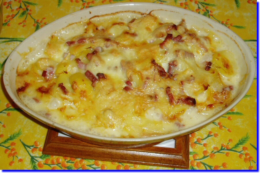 French food and some recipes. Tartiflette3effet