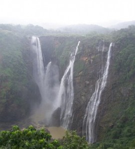 நமக்காக இயற்கையா, இயற்கைக்காக நாமா? Jog_Falls_India_-_August_2004-271x300