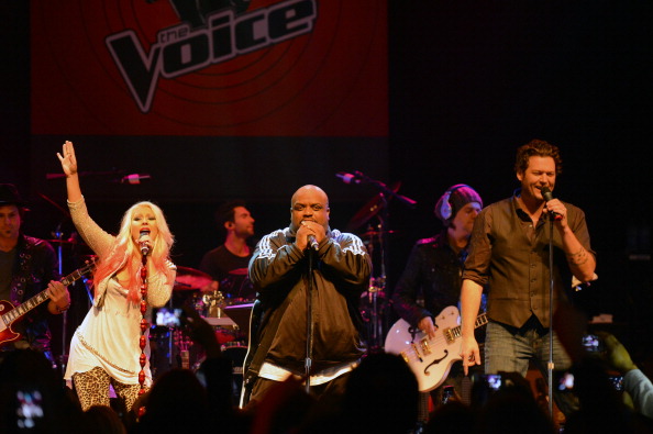 [Video+Fotos] Christina Aguilera y demás Coaches cantando en The Voice Concert Special 155925095