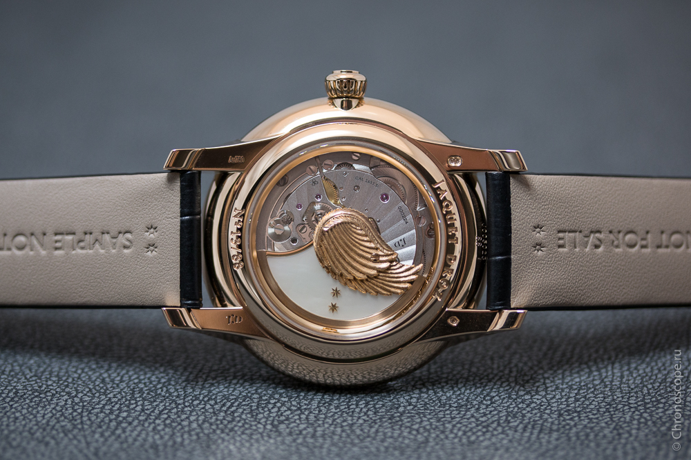 montres de + de 1000 euros - Page 42 Jaquet-Droz-Petite-Heure-Minute-Relief-Seasons-2