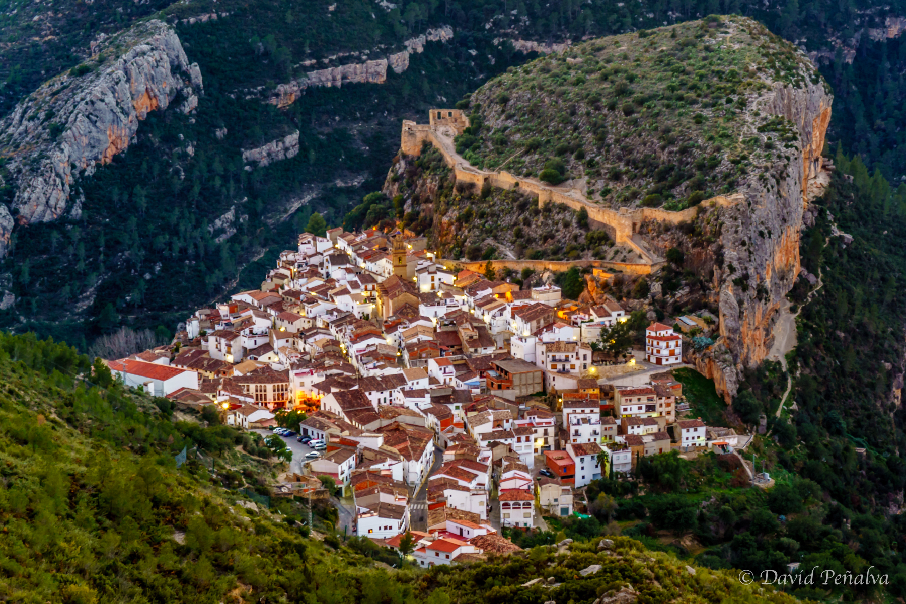 Pueblos con magia y encanto. - Página 3 DSC01513-2