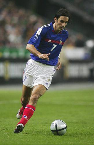 Robert Pires 2CE9O4V401UU0032