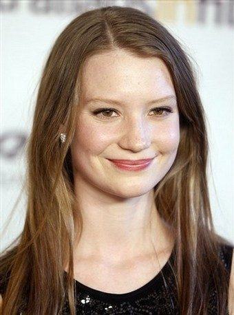 Natalie Dashkov Mia-wasikowska