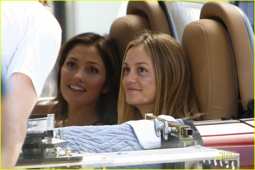 Sur le tournage de "The Roomate" Normal_justjared03