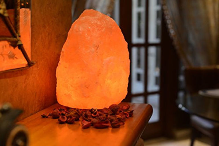 Salt Lamps Could Be the Secret to Feeling Happier At Home Gallery-1456509031-saltlamp