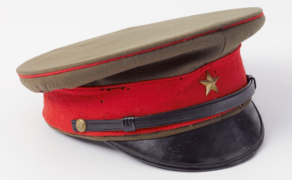 Coiffes d’officiers de la Seconde Guerre mondiale . Casquette-jap_15-523701_photo-allegee